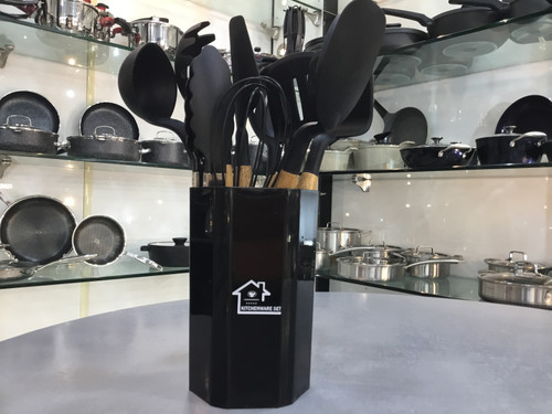 سرویس کفگیر ملاقه سیلیکونی مشکی ۱۱ پارچه KITCHENWARE SET